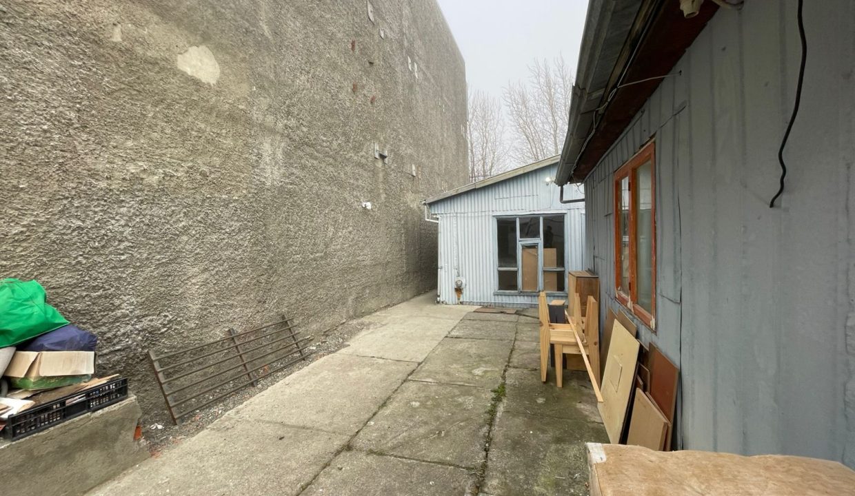 1D48D06C-F7E8-4C6E-88E6-E783125C2D02