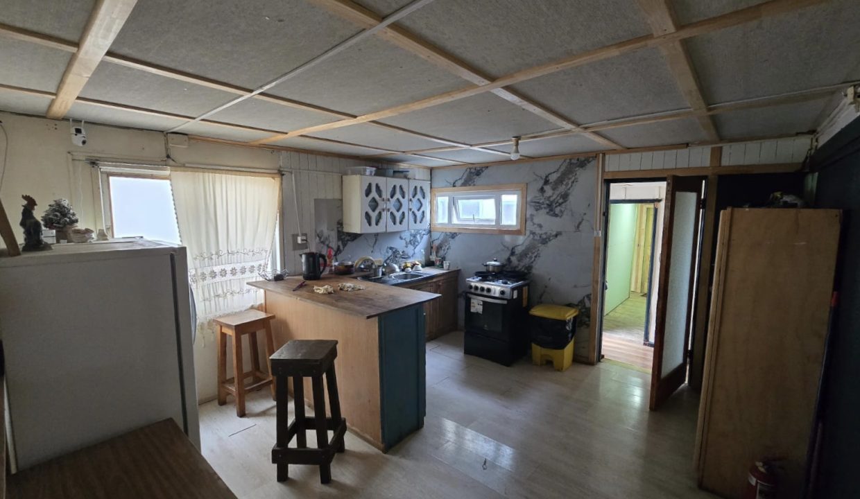 238DAFFC-298B-4BF0-88A7-E22F1D1D93FB