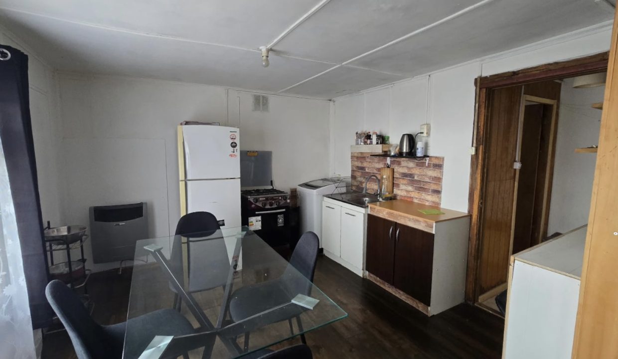 9D4510B8-00BB-4AE2-AD94-E4563320F270