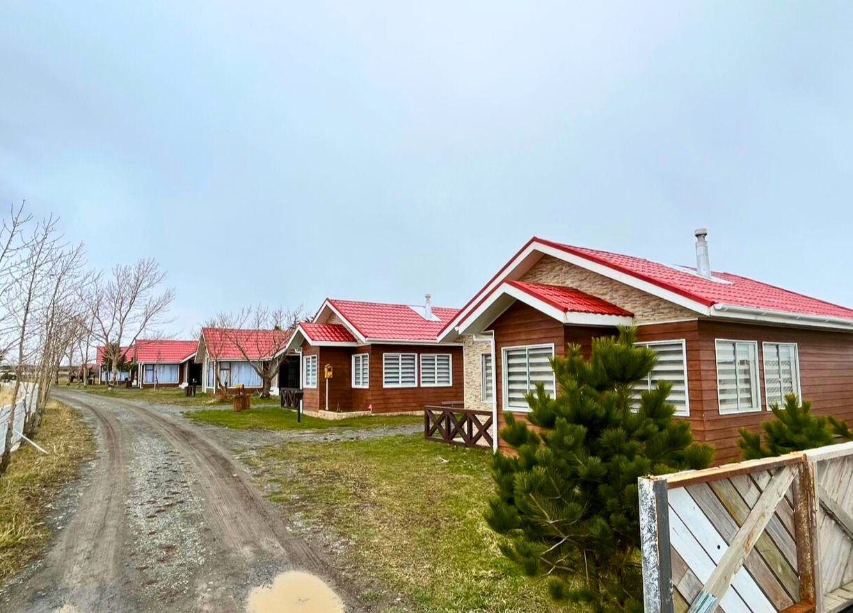 Condominio de 9 cabañas, vivienda principal y quincho en Puerto Natales