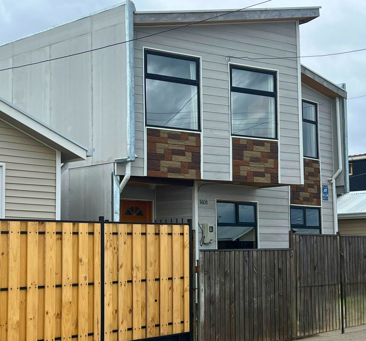 Vivienda 4 habitaciones en zona urbana y con excelente vista al mar, Puerto Natales