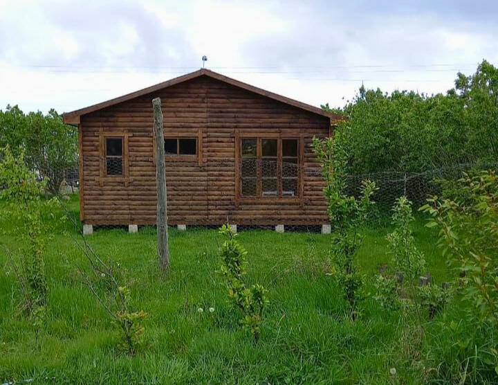 Cabaña recién construida en Puerto Natales (en venta solo la construcción para ser transportada)