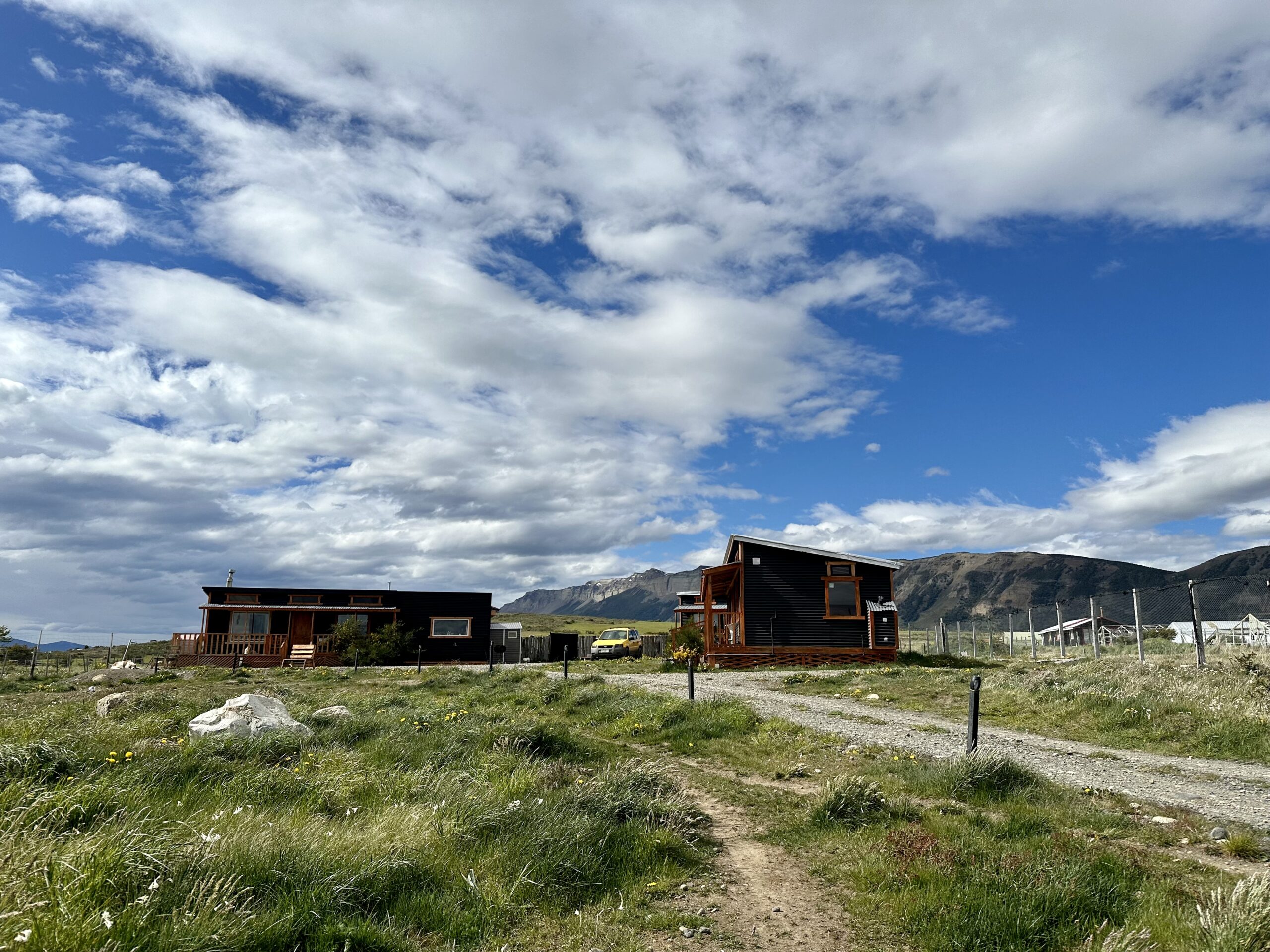 Complejo de cabañas y vivienda principal a 5 minutos de Puerto Natales