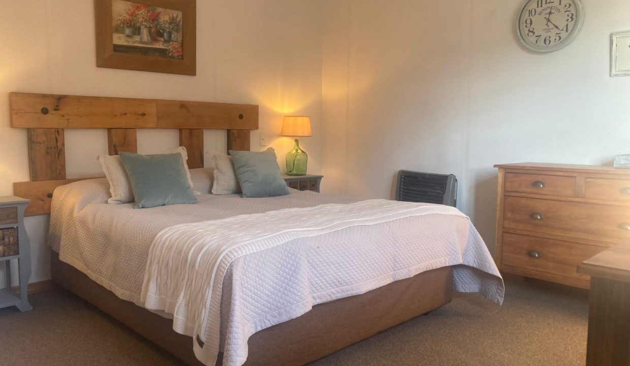 WhatsApp Image 2025-09-01 at 11.42.27 AM (1)